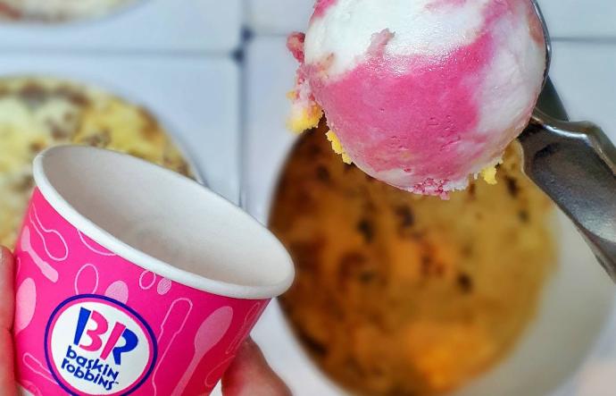 One scoop of Baskin-Robbins strawberry ice-cream.